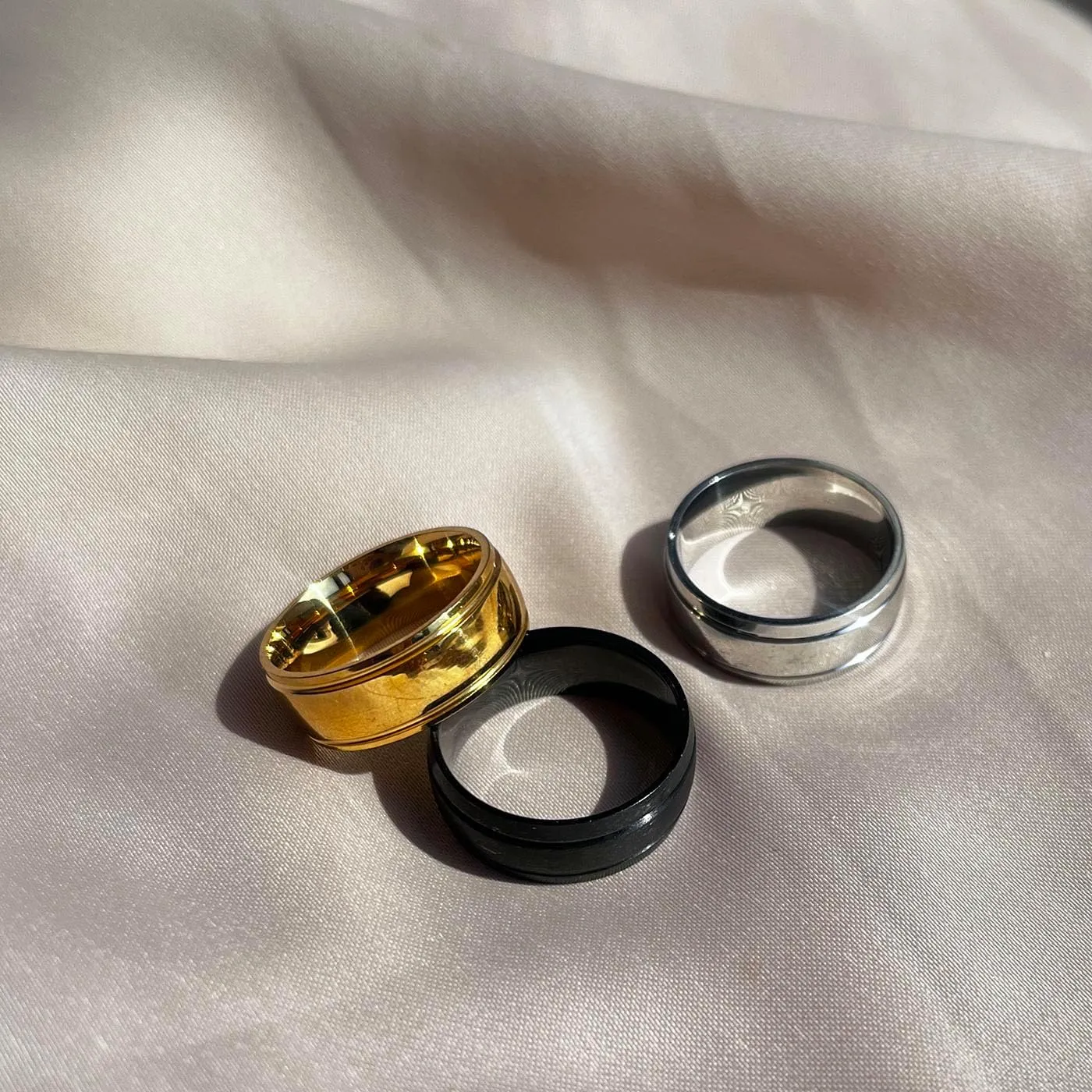3PCS Rings for Men Wedding Bands Gold/Silver/Black Stainless Steel Rings for Men anillos para hombre Wedding Ring Cool Simple Band Engagement Ring Jewelry Gift for Men/Women