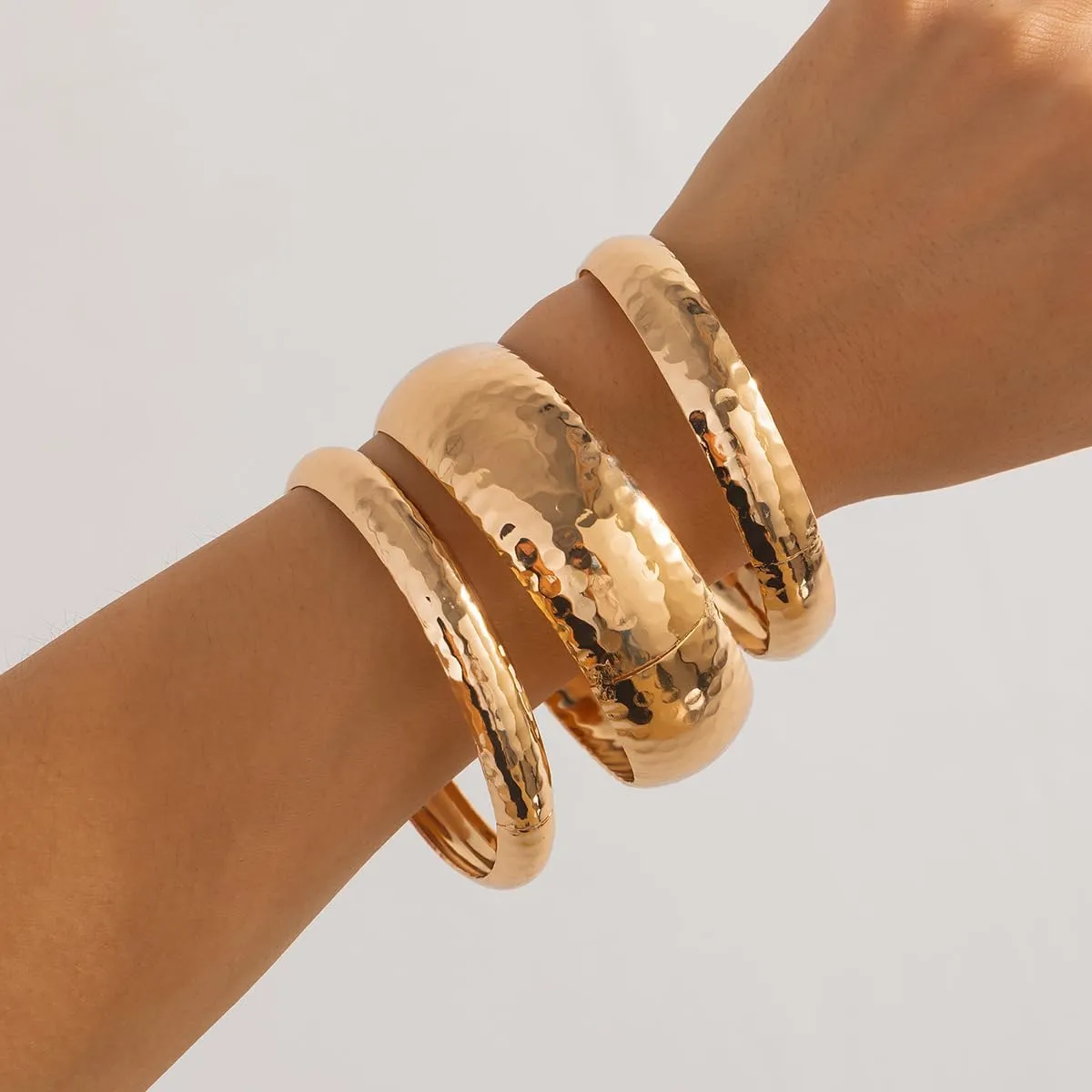 Chunky Gold Bangles Bracelet for Women 3PCS Chunky Gold Bangle Bracelets Wide Chunky Cuff Bracelets Hammered Wrist Cuff Wrap Bracelet for Women Cuff Bracelet Jewelry