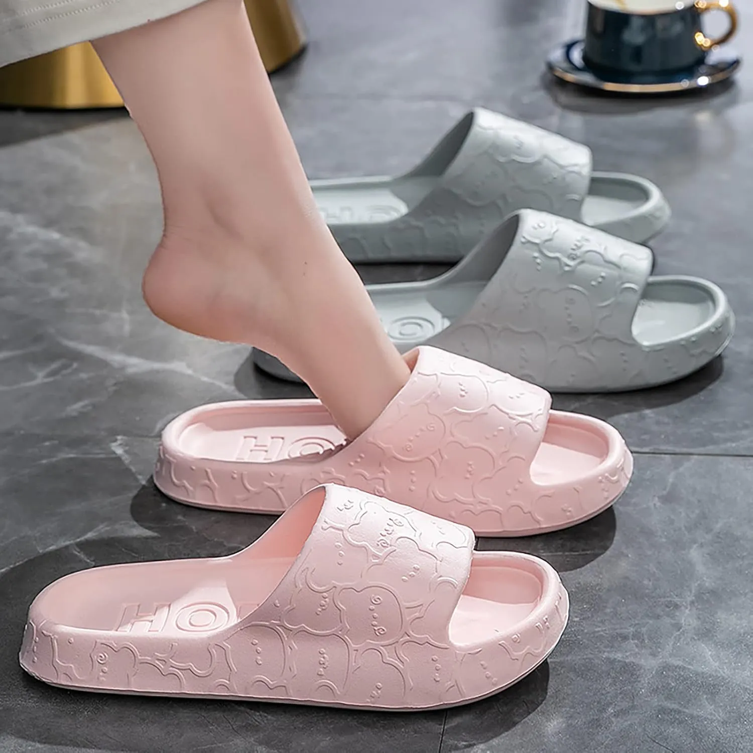 Cloud Slippers for Men Womens Slides Slides for Men Shower Shoes Women Ultra Comfort Beach Quick Drying Slippers