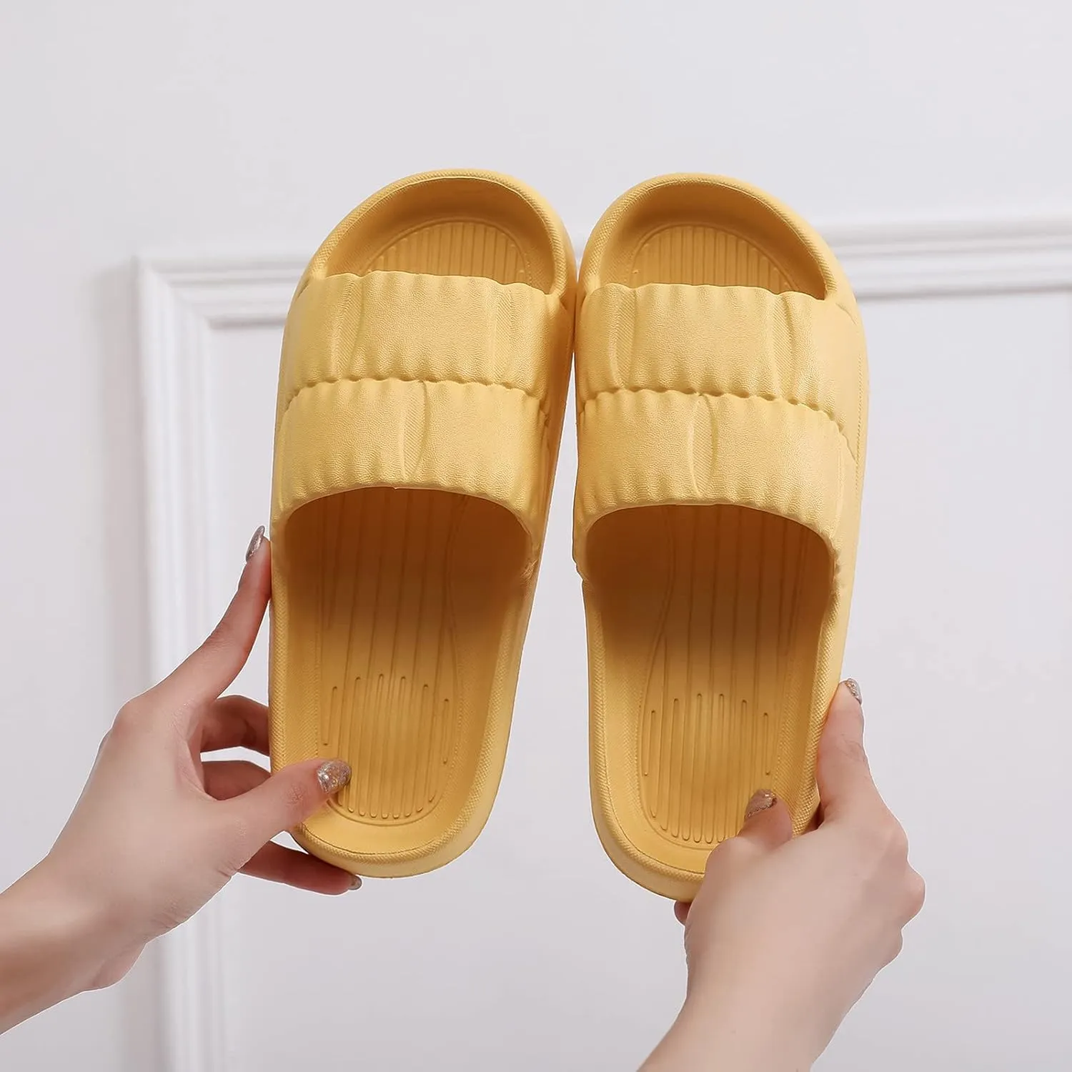 Cloud Slippers for Men Womens Slides Slides for Men Women Spa Drainage Hole Indoor Outdoor Slippers