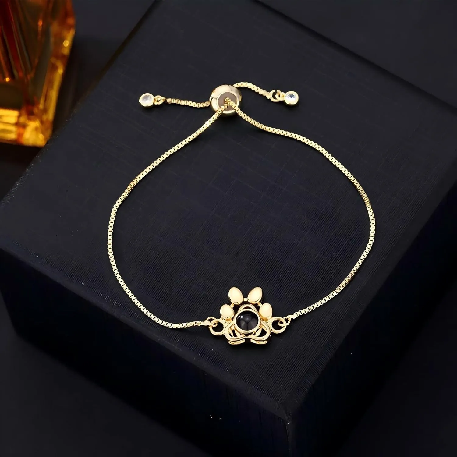 Customizable Photo Bracelets, Personalized Bracelets, Paw Charm Projection Bracelets - Memorial Bracelets as commemorative gifts for yourself, mom, daughter
