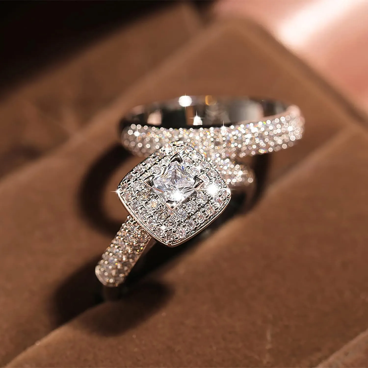 Exquisite Shiny Full Cubic Zirconia Cluster Engagement Ring Princess Cut Anniversary Bridal Ring Sets for Women