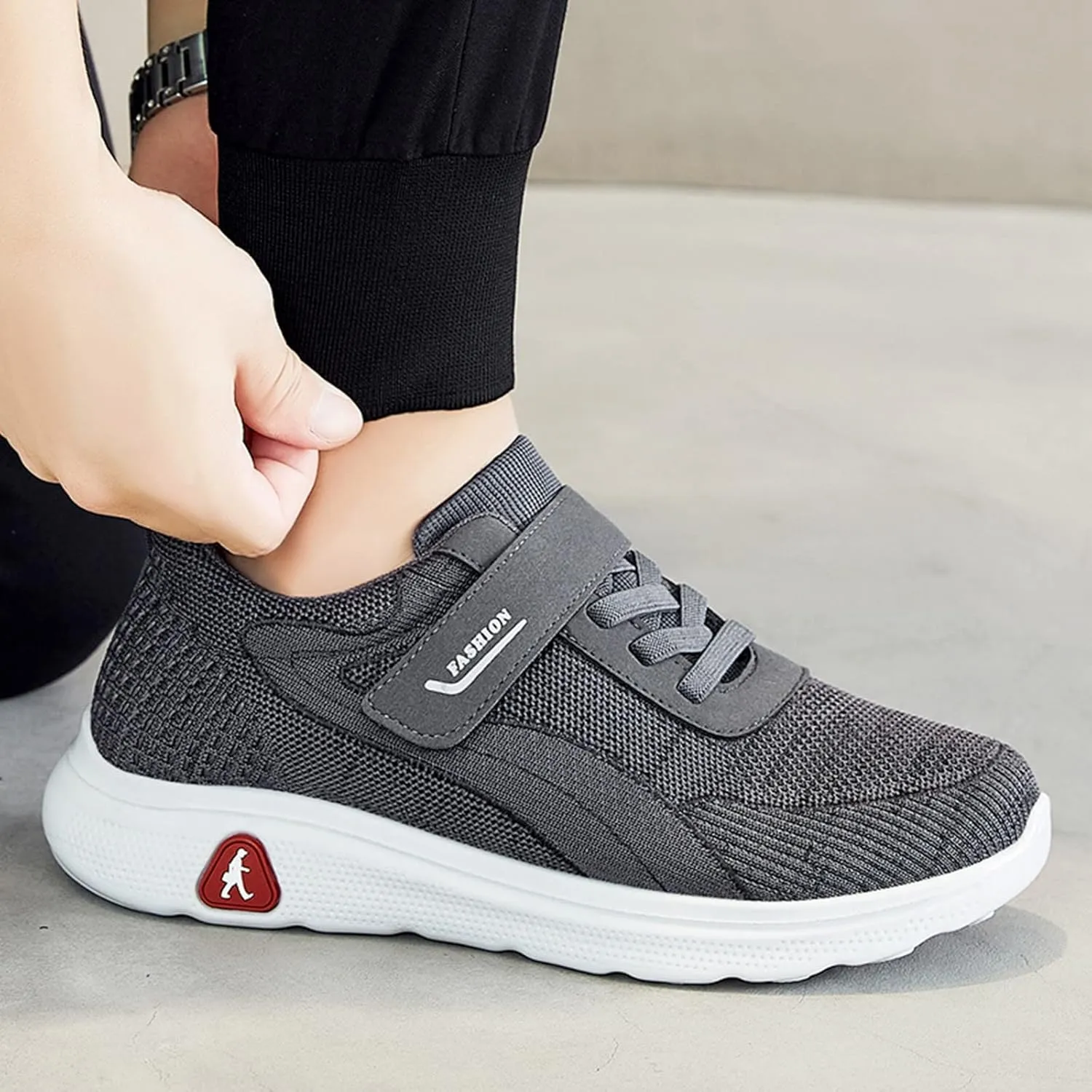 Fashion Summer and Men Fly Woven Mesh Breathable and Comfortable Slip On Mens Sneaker Boot Hiking Shoes