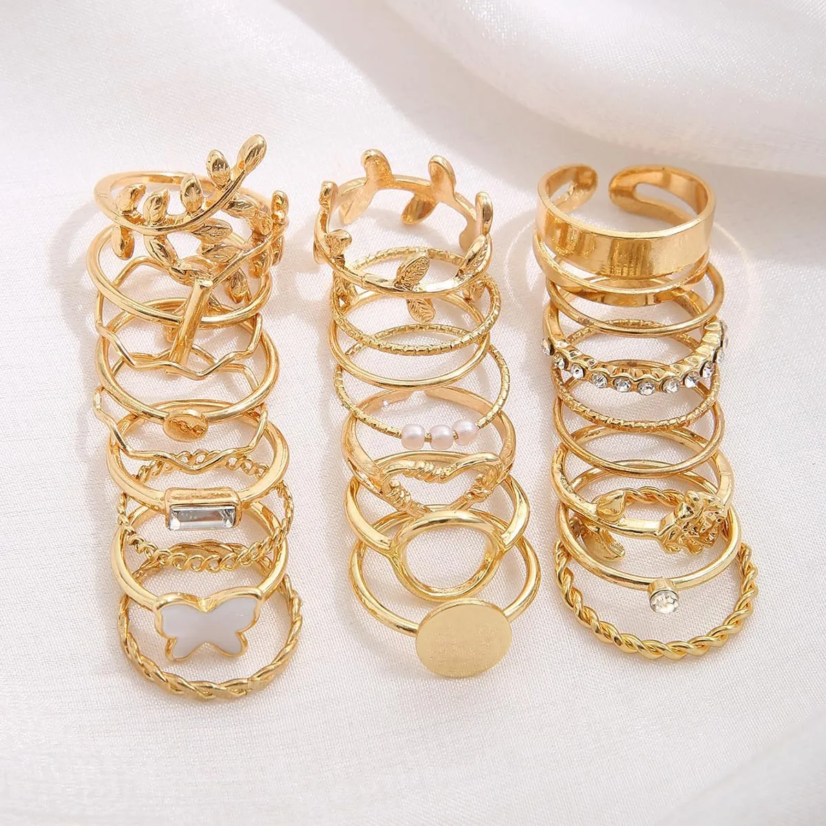 Knuckle Stackable Gold Rings for Women Gold Stacking Ring Set Vintage Boho Ring Set Butterfly Heart Pearl Rhinestone Stackable Statement Rings for Women