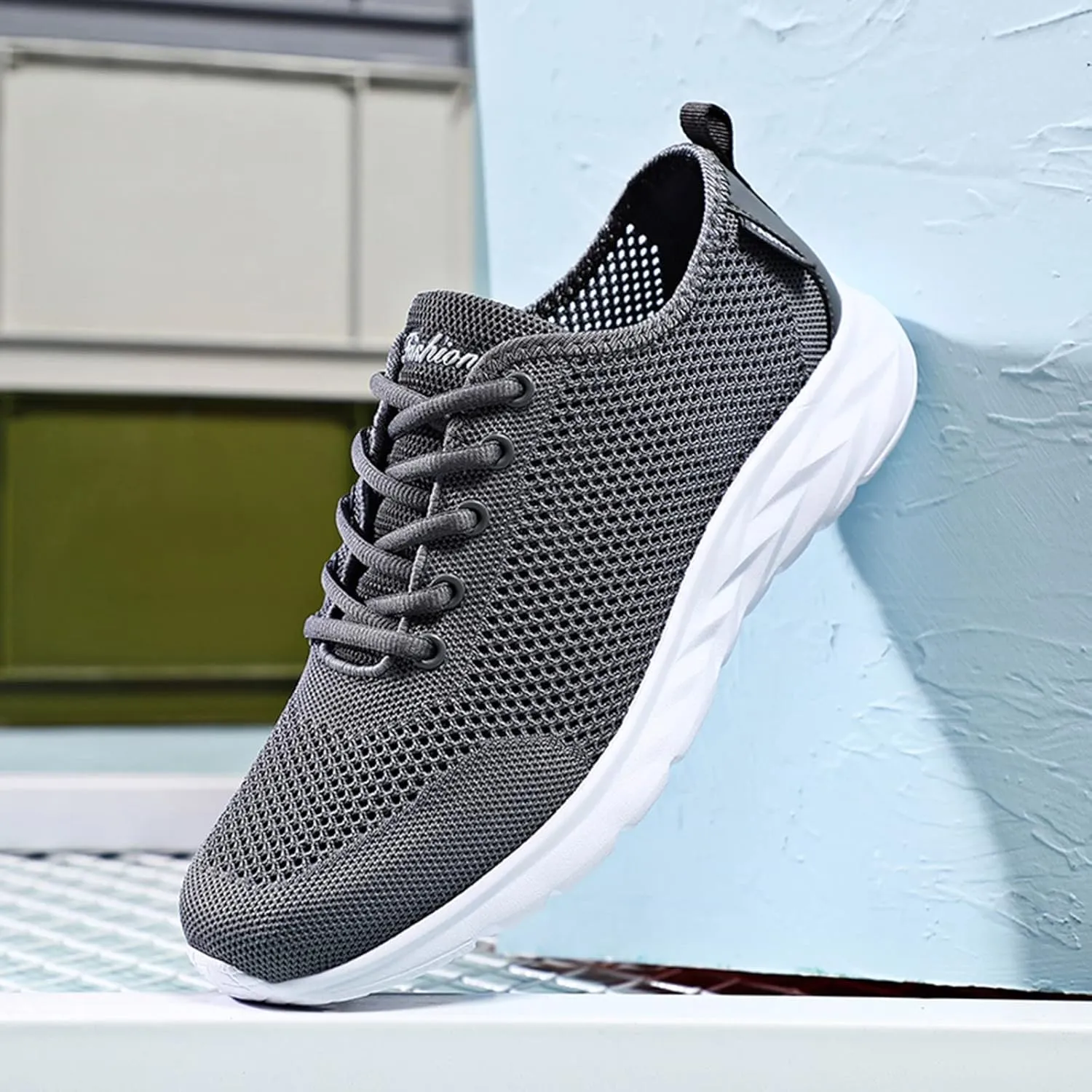 Men Comfortable Fashion Casual Breathable Lightweight Solid Color Summer and Men's Classic Nylon Sneaker