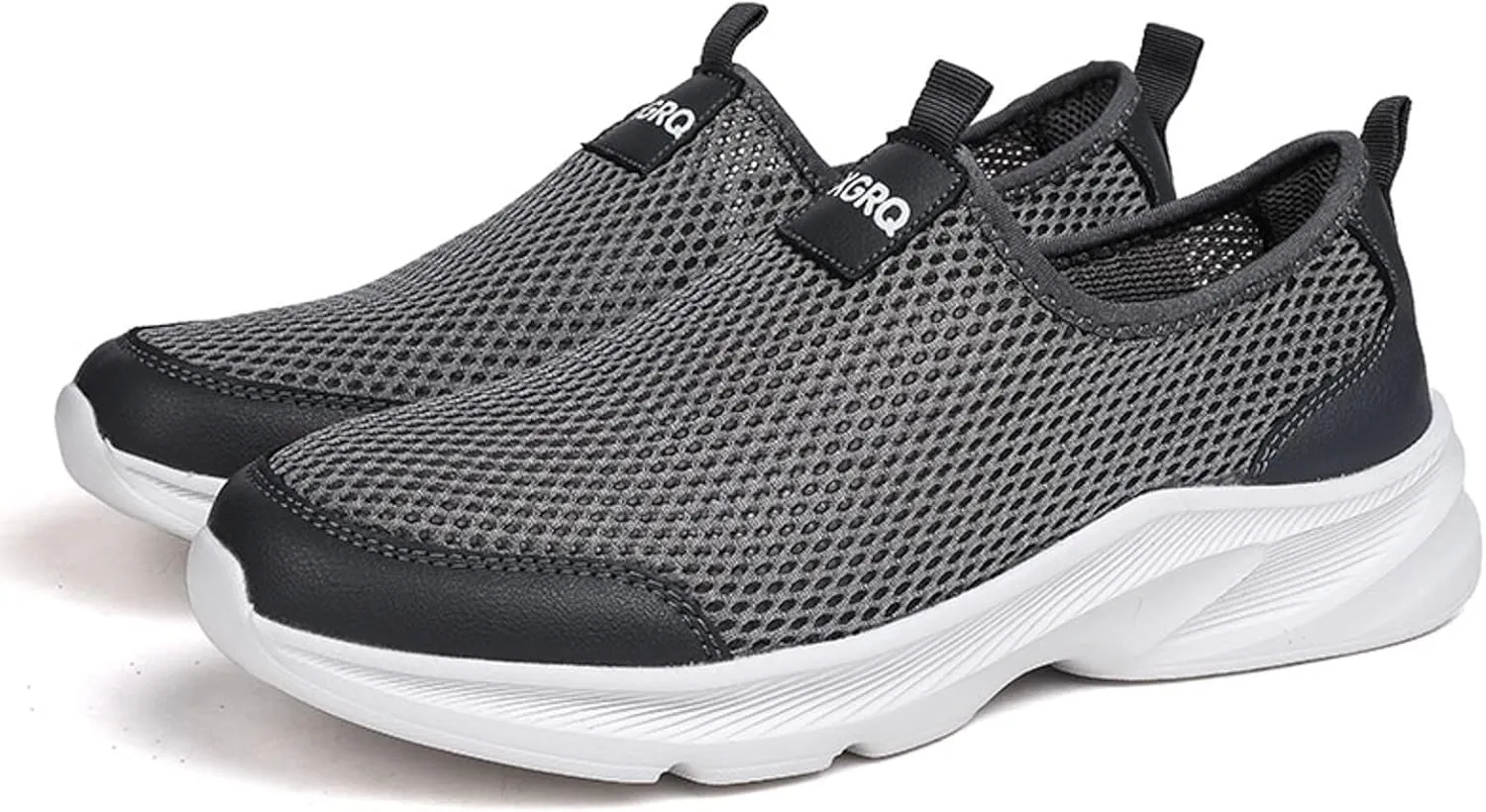 Men Sports Shoes Fashionable Simple and Solid Color The New Pattern Summer Non Slip Thick Mesh Sneaker Shoes Men