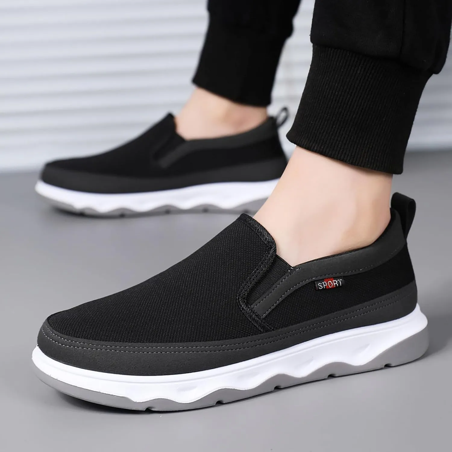 Men's Canvas Shoes Sports Casual Korean Version of The Trend of Fashion Breathable Slip On Casual Slip on Mens Shoes
