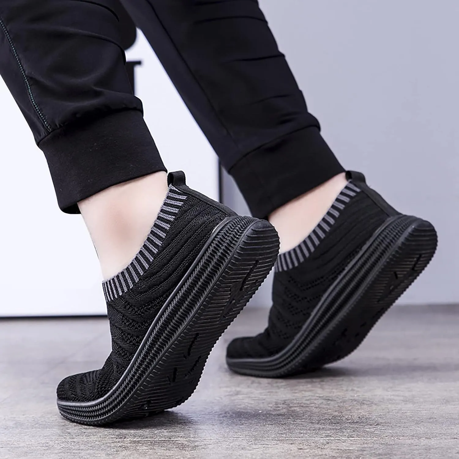 Men's Casual Shoes 2025 Spring and Summer New Fly Woven Mesh Breathable Fashion Walking Mens Sneaker Storage Boxes