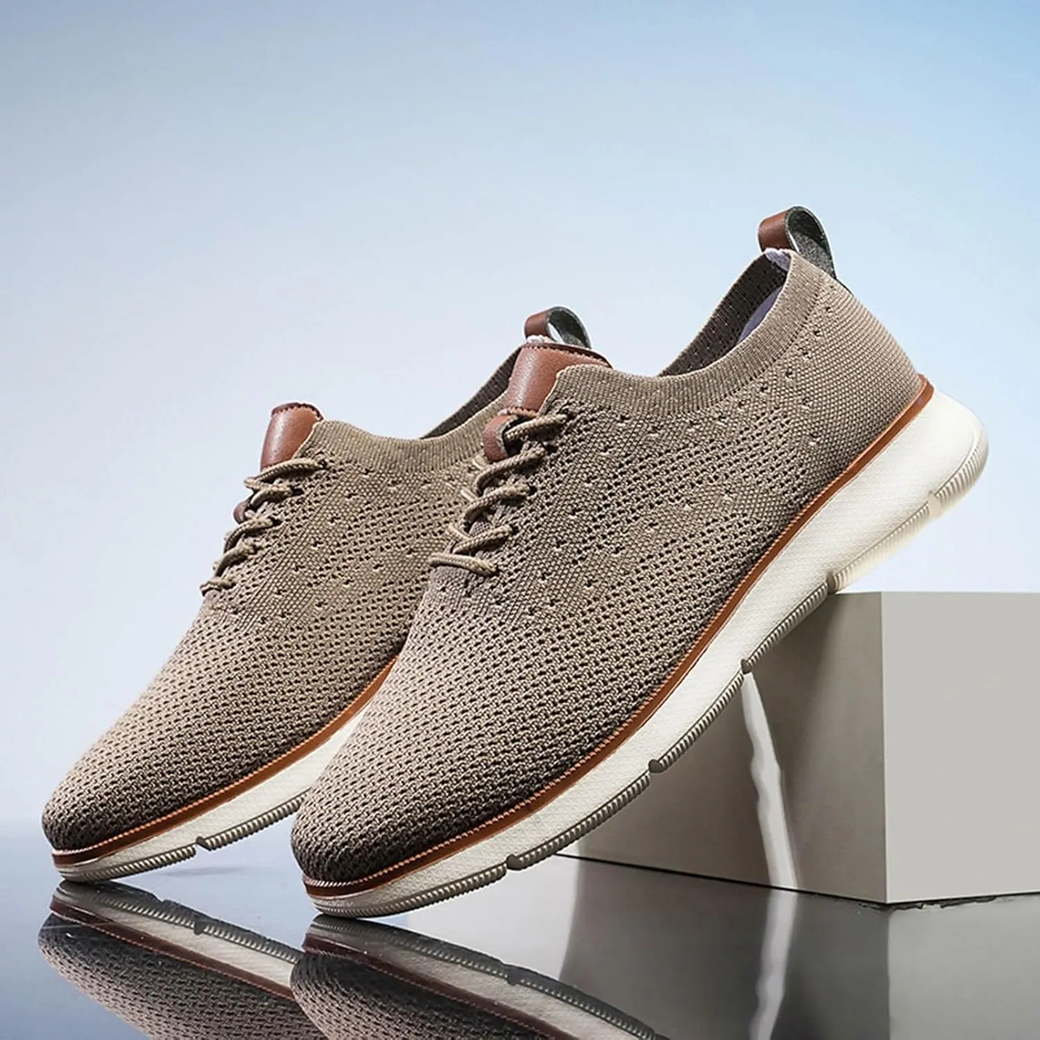 Men's Lightweight Non Slip Barefoot Shoes Business Mesh Breathable Walking Shoe Lightweight Work Shoes for Men