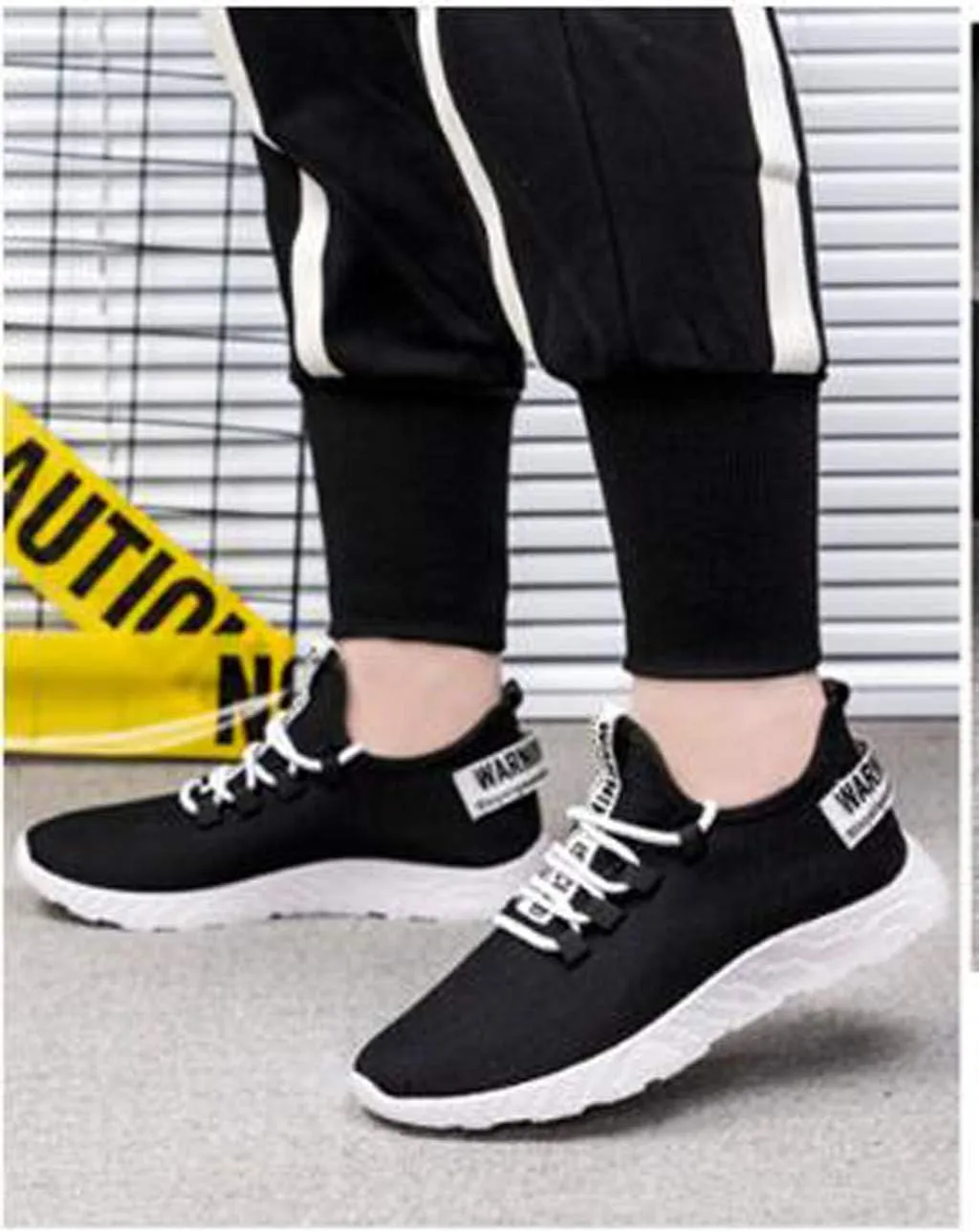 Men's Lightweight Non Slip Barefoot Shoes Casual Sneaker Mesh Breathable Walking Shoe Athletic Fashion Sneakers
