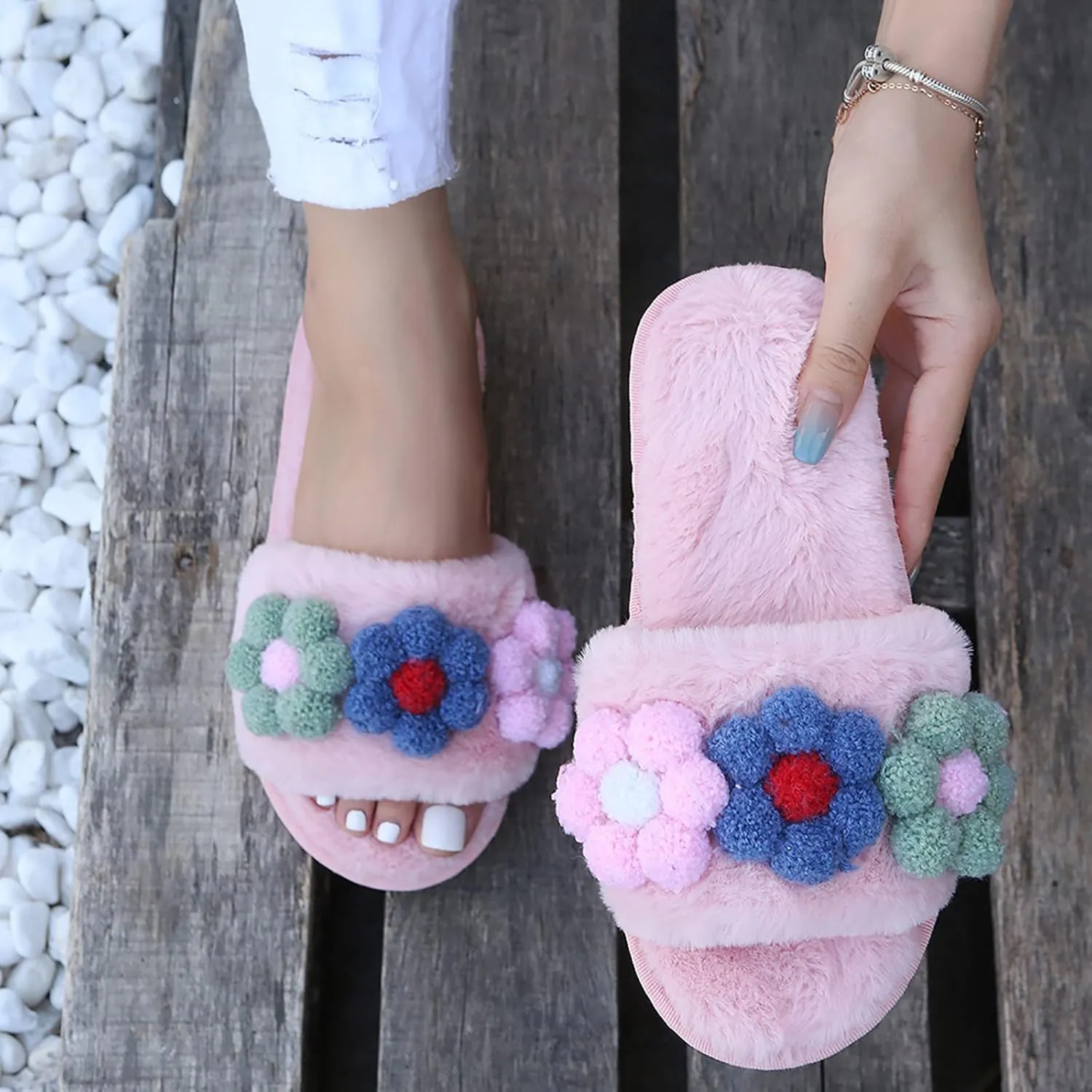 SBGMoSJ Kawaii Fuzzy Cute Cow Slippers for Women Winter Men's Moccasin Slippers Mens Winter Slippers Indoor/Outdoor Fluffy Slippers for Men Indoor Men Christmas Gifts Gifts for Men 2023