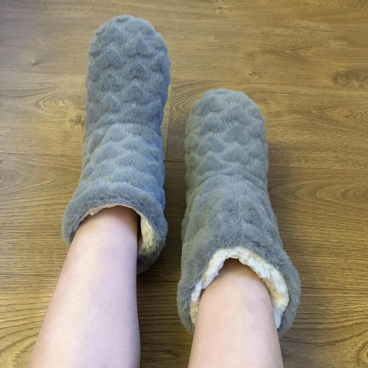 SBGMoSJ Winter Slippers for Women Indoor and Outdoor Warm Indoor Shoes Fuzzy Slipper Sandals Warm Slippers for Women Indoor Lightweight Christmas Pillow Covers 20x20 Gifts for Him 2023