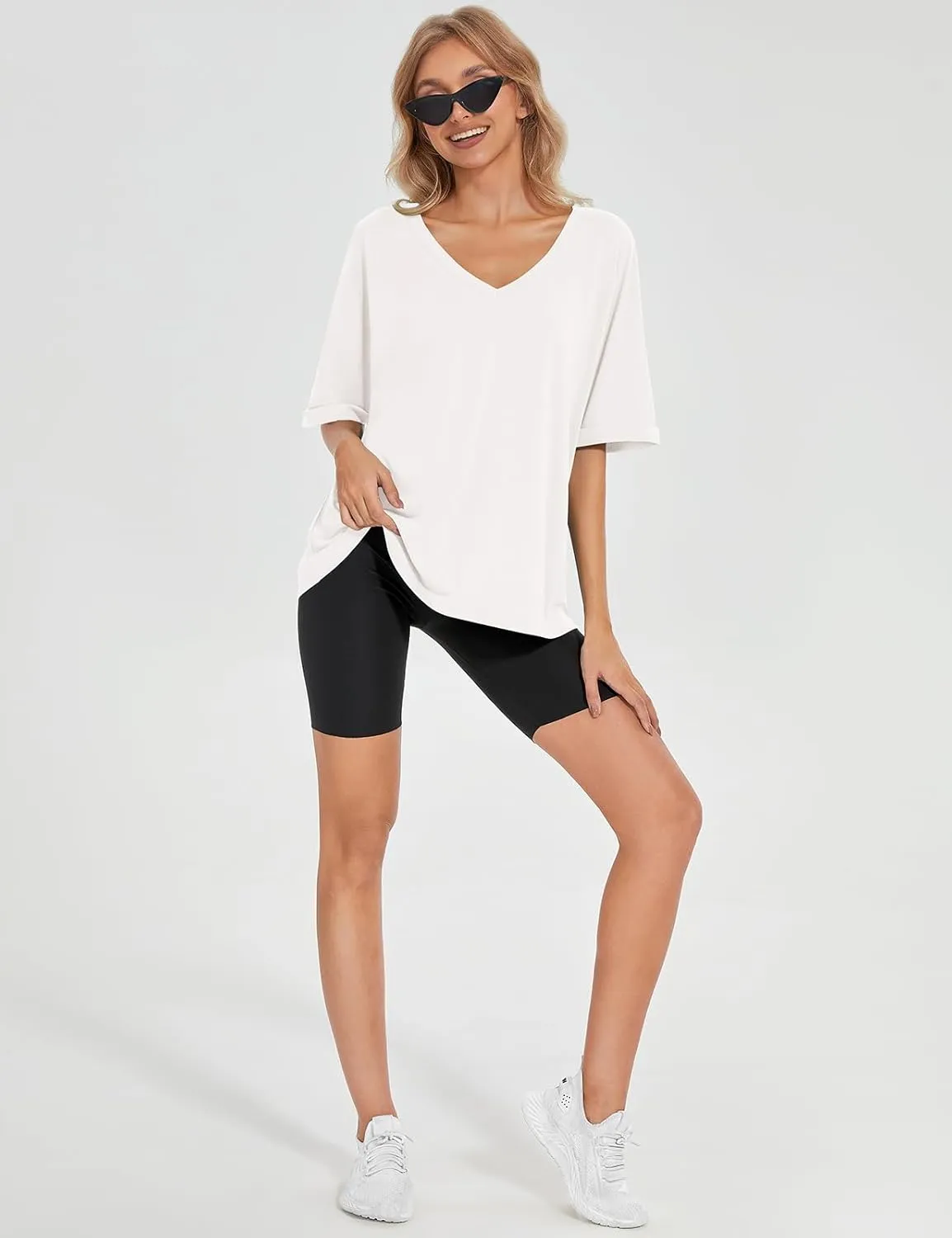 UEU Womens Oversized T-Shirts Summer V Neck Casual Shirts Short Sleeve Workout Tunic Tops