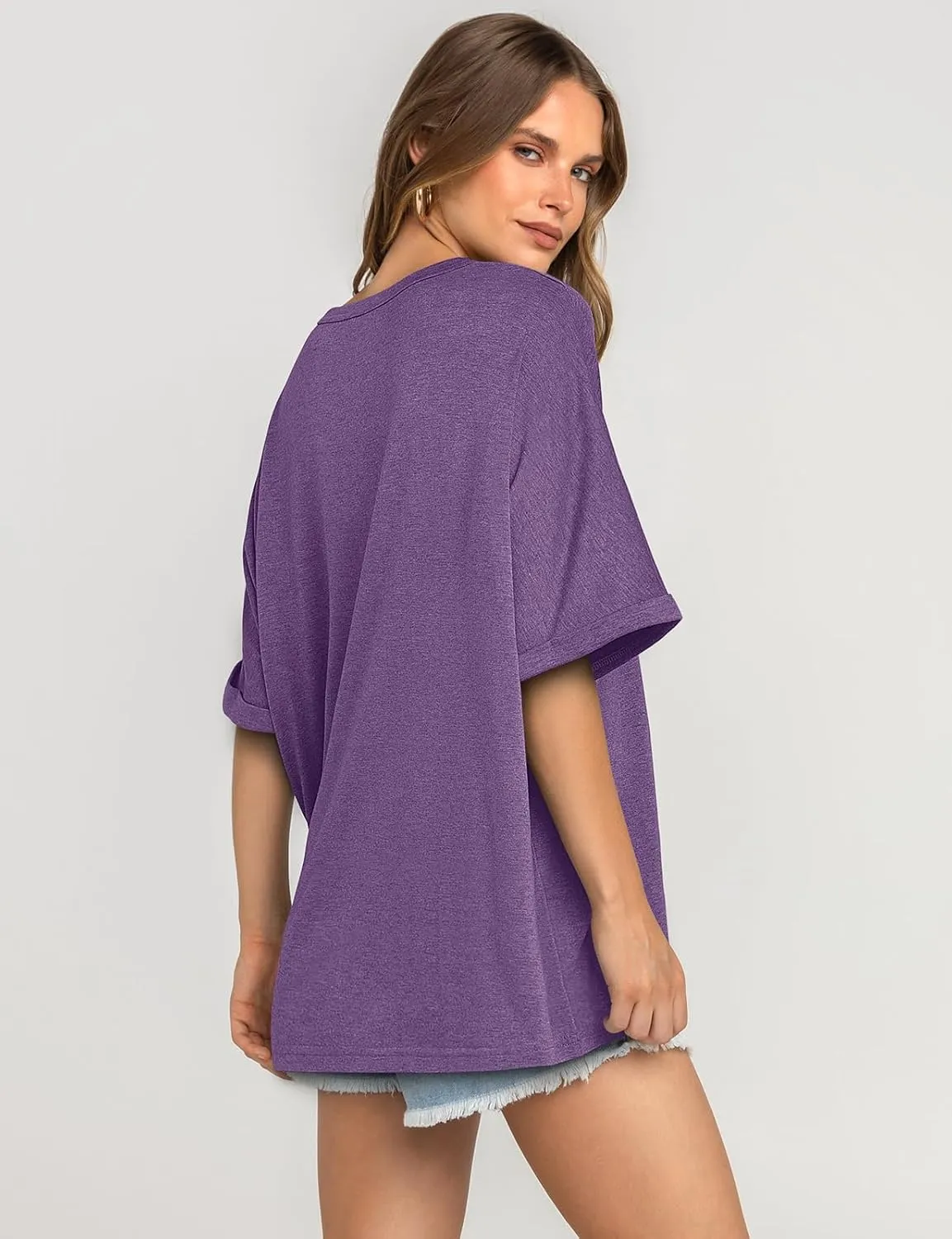 UEU Womens Oversized T-Shirts Summer V Neck Casual Shirts Short Sleeve Workout Tunic Tops