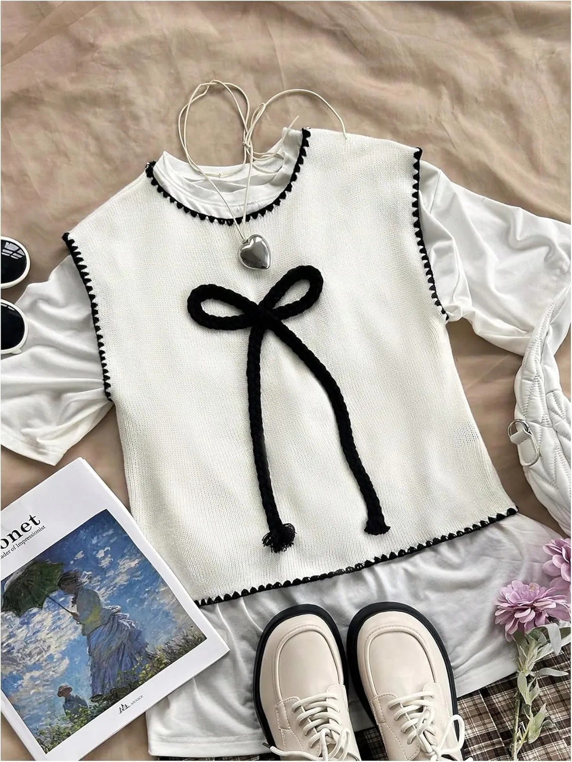 Verdusa Women's Sleeveless Sweater Vest Bow Contrast Binding Knit Tank Tops