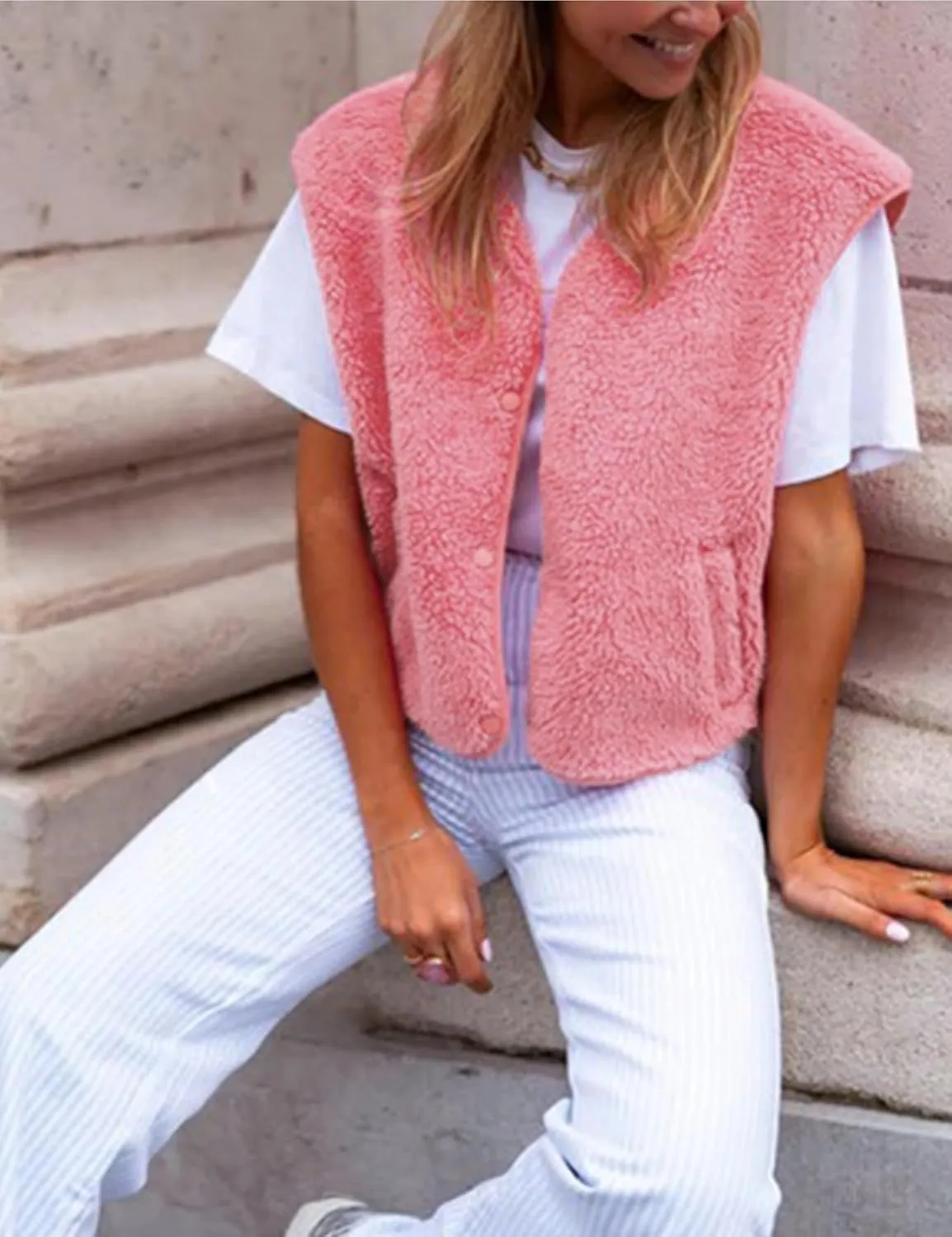 Womens Fuzzy Fleece Vest Casual Sleeveless Sherpa Jacket Warm Button Down Gilet Winter Outwear with Pockets
