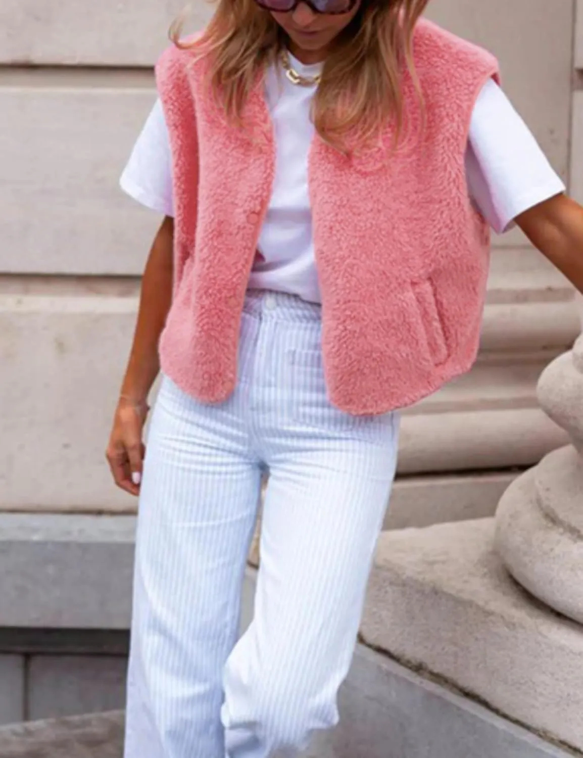 Womens Fuzzy Fleece Vest Casual Sleeveless Sherpa Jacket Warm Button Down Gilet Winter Outwear with Pockets